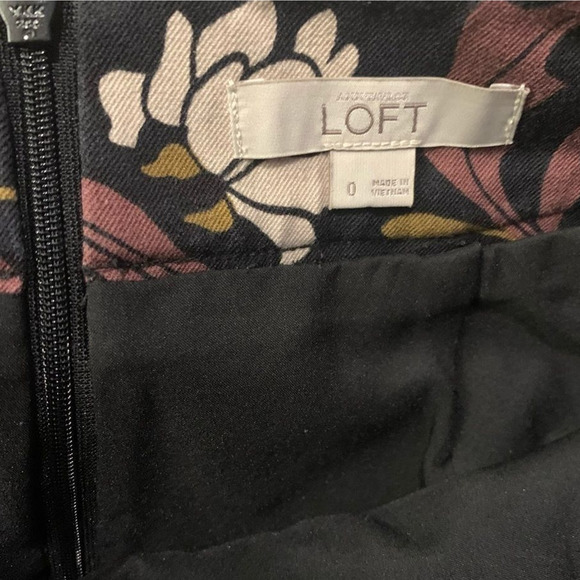 Loft Skirt Women's Size 0 Midi-Stretch Neutral Floral Romance Office Pencil - Picture 3 of 6